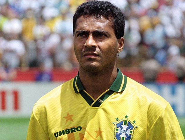 Romario (772 bàn) - "Quỷ lùn" từng giúp ĐT Brazil vô địch World Cup 1994. Tuy nhiên đến World Cup 1998, HLV trưởng Mario Zagallo của Selecao loại ông khỏi danh sách đến Pháp năm đó.