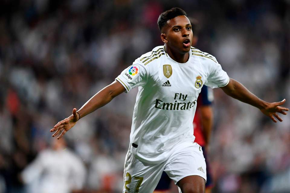 Rodrygo (giá trị: 40 triệu euro) - "Của để dành" mà Florentino Perez đem về chơi rất ấn tượng trong giai đoạn đầu mùa giải.