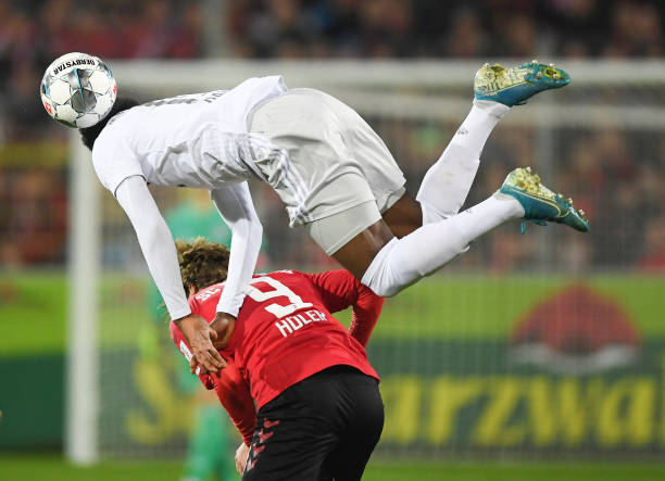 Lewandowski nổ súng, 'Hùm xám' áp sát ngôi đầu bảng Bundesliga - Bóng Đá