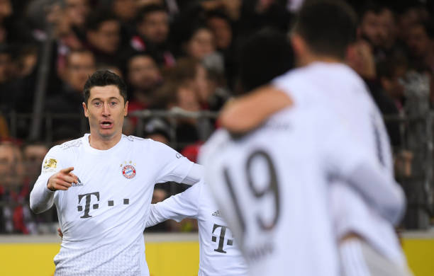 Lewandowski nổ súng, 'Hùm xám' áp sát ngôi đầu bảng Bundesliga - Bóng Đá