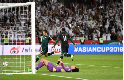  Chủ nhà UAE lọt vào Tứ kết Asian Cup sau 120 phút siêu kịch tính 