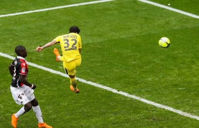  Lần đầu của Alves giúp PSG thắng 9 trận liên tiếp 