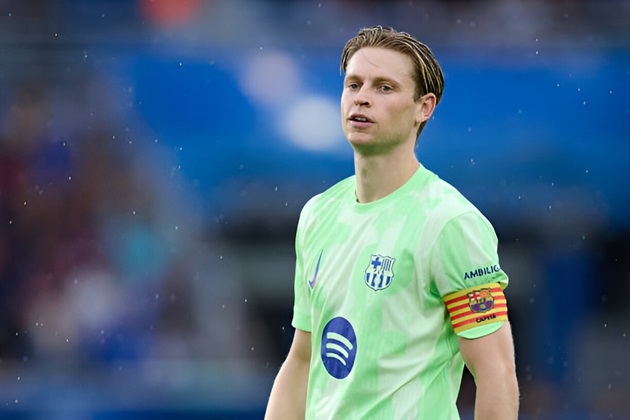Frenkie De Jong vừa mới chỉ trở lại sau chấn thương.
