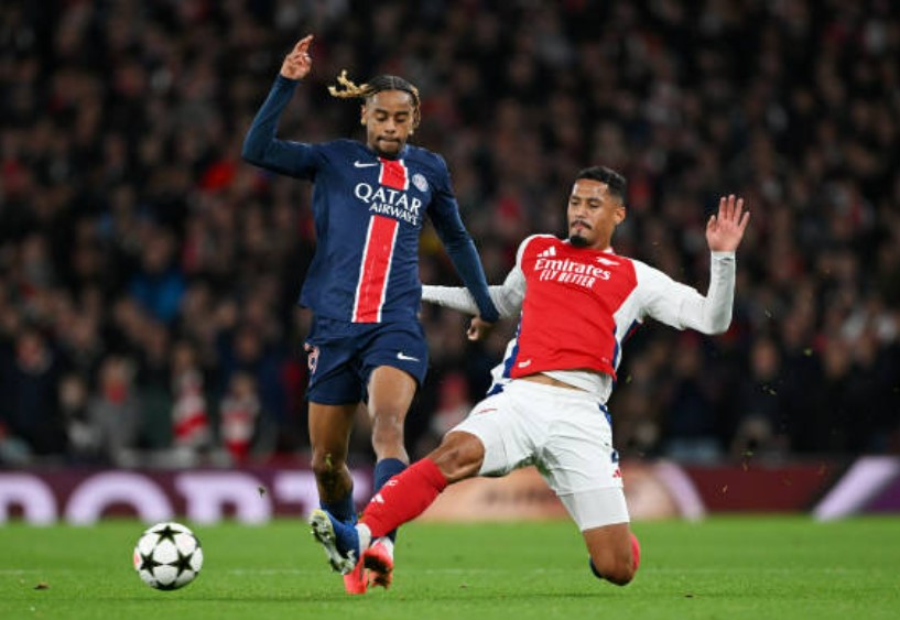 Saliba vươn mình trở thành trụ cột "Pháo thủ".