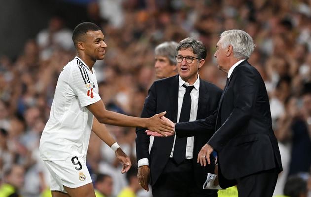 Mbappe và Vị trí Tiền đạo Cắm của Real Madrid Ancelotti Khẳng định Không Thay đổi