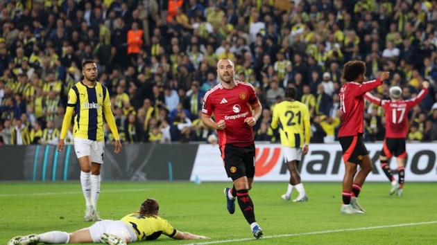 Trên đất Thổ Nhĩ Kỳ, Man Utd sớm vượt lên dẫn trước với pha lập công của Christian Eriksen.