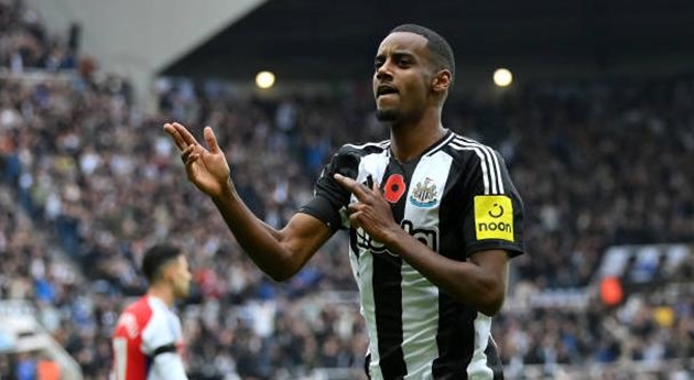 Alexander Isak Khẳng Định Sự Trung Thành Với Newcastle United, Bỏ Qua Tin Đồn Chuyển Nhượng