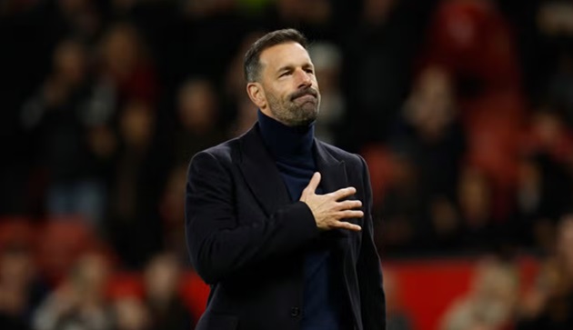 Van Nistelrooy sẵn sàng ở lại M.U làm trợ lý cho Ruben Amorim.