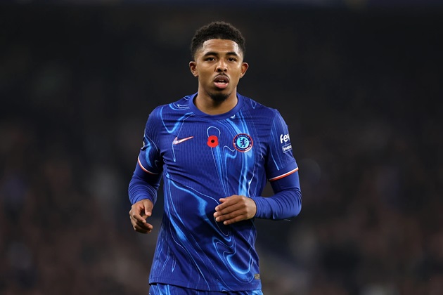 Fofana được thử nghiệm ở vị trí hậu vệ phải.