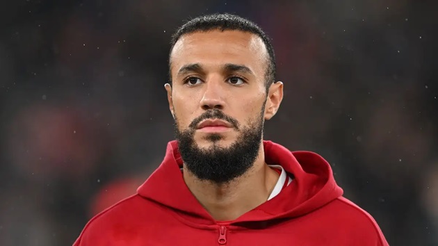Mazraoui thừa nhận M.U đang gặp nhiều khó khăn.