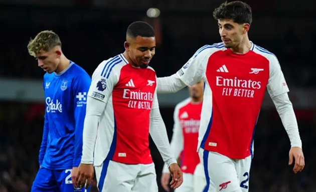 Arsenal bất lực trước Everton.