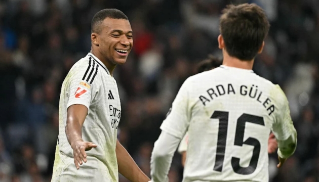 Thăng hoa trở lại Bàn thắng tuyệt đẹp của Mbappé giúp Real Madrid đập tan chỉ trích