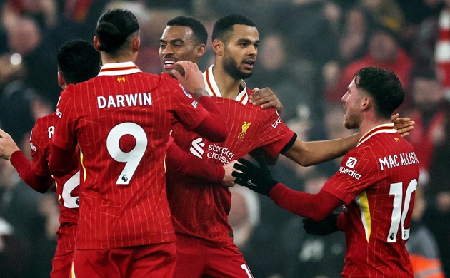Liverpool thể hiện phong độ ổn định từ đầu mùa.