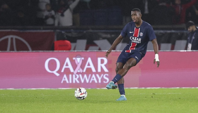 Pacho là tương lai của PSG.