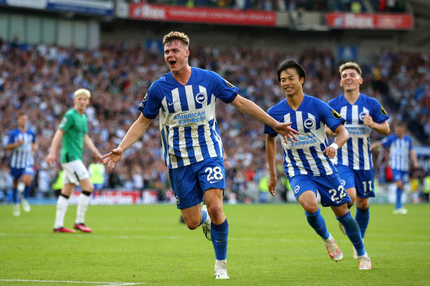 Arsenal sẽ có cơ hội chiêu mộ Evan Ferguson.