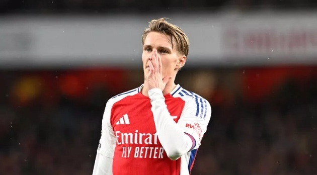 Việc Odegaard hét lên với Arteta cho thấy khả năng đọc trận đấu quá tốt.