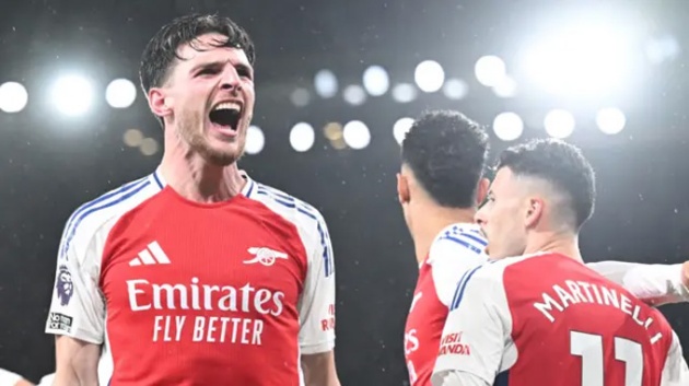 Arsenal mạnh mẽ trên sân nhà.