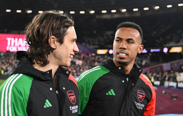 Gabriel Magalhaes và Riccardo Calafiori có thể ra sân ở trận đấu với Fulham.