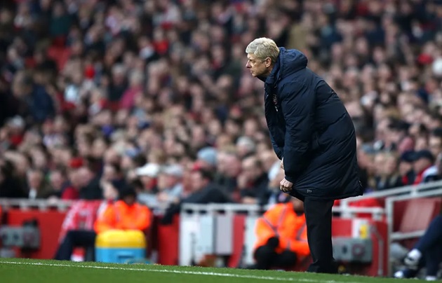 Trong quá khứ, Wenger cũng đã không ít lần gặp phải sự cố tương tự.