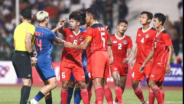 Thái Lan và Indonesia sử dụng nhiều cầu thủ trẻ để thử nghiệm cho tương lai.