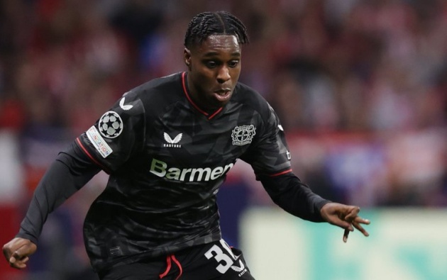 Frimpong trong màu áo Leverkusen.