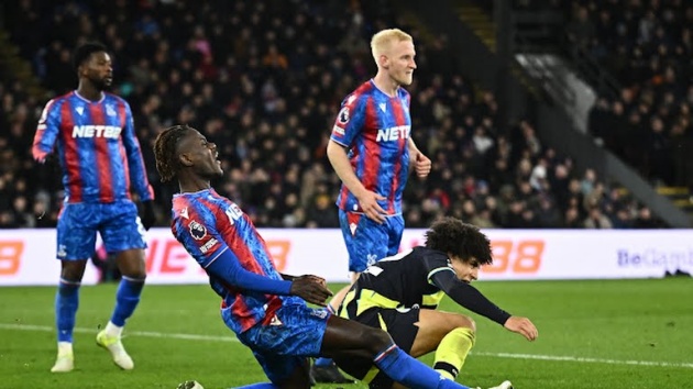 Palace gây ra rất nhiều khó khăn cho Man City.