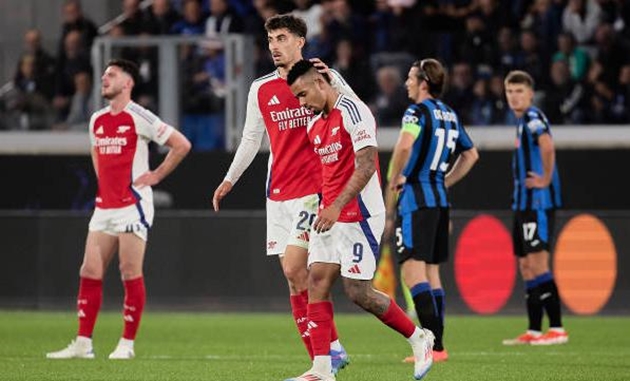Arsenal cần thêm những sự cạnh tranh trên hàng công.