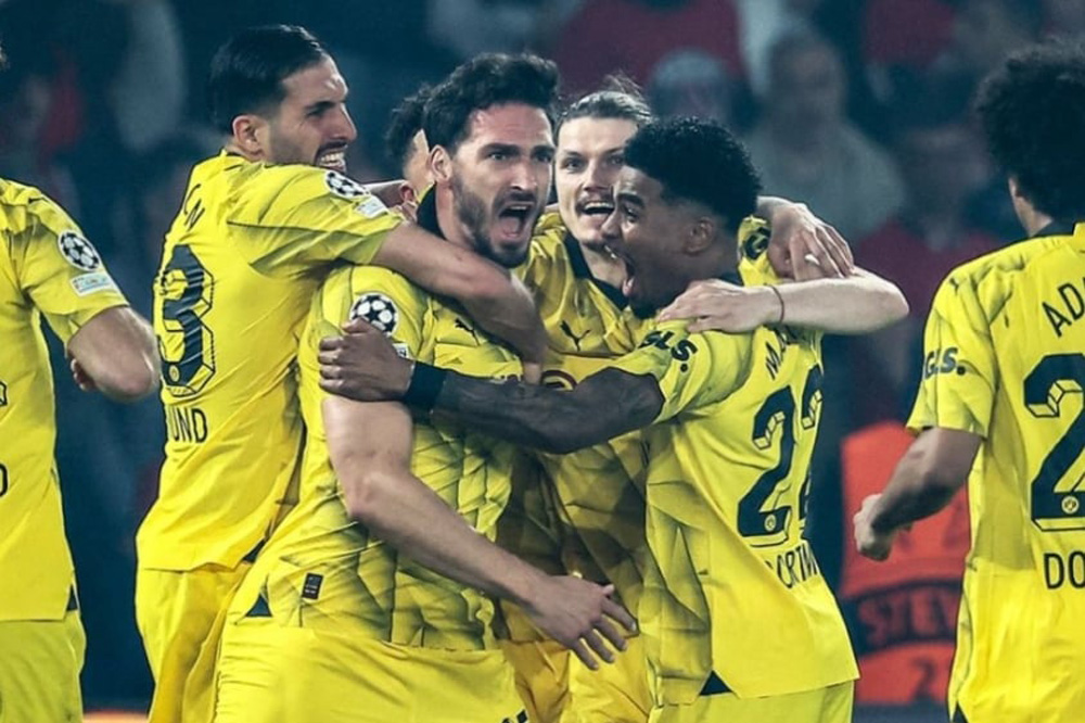 Dortmund sẽ chạm trán Real ở chung kết Champions League.