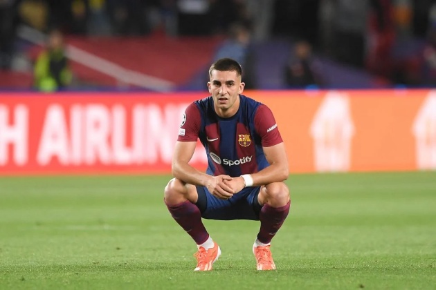 Torres lên sớm tìm đường rời Barca.