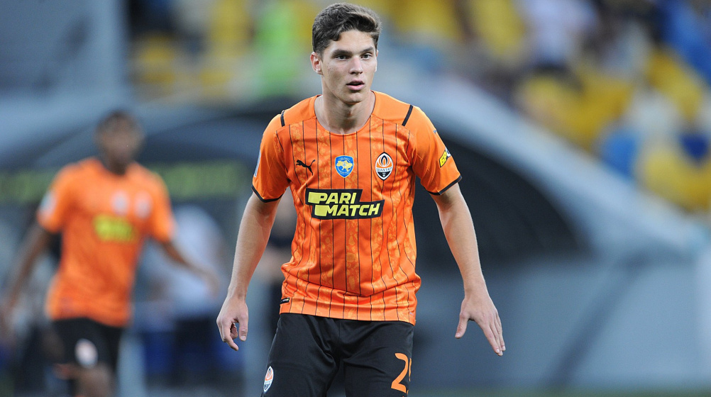 Sudakov muốn được thử sức tại Premier League.
