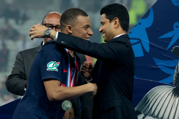 Nasser Al-Khelaifi nhắn nhủ Kylian Mbappe.