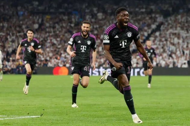 Davies được Real nhắm đến.