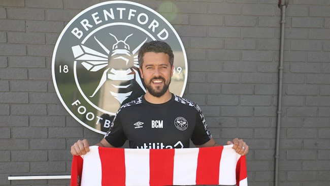 Cueva đến Chelsea từ Brentford.