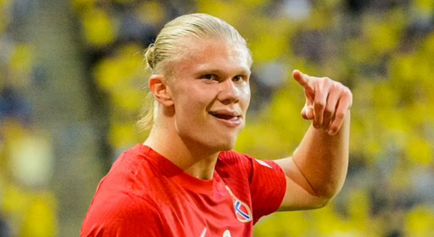 Tiền đạo: Erling Haaland. Tương tự như Odegaard, Haaland lỡ hẹn với EURO 2024 khi tuyển Na Uy không vượt qua được vòng loại.