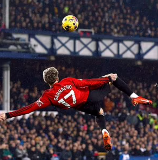 Tiền đạo: Alejandro Garnacho. Garnacho là điểm sáng trên hàng công Man United mùa giải qua. Garnacho đóng góp 7 bàn, 4 kiến tạo sau 36 trận đấu.