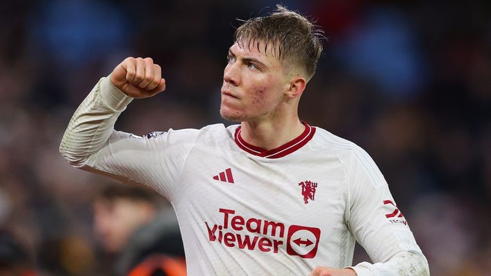Hojlund có mùa giải ra mắt Man Utd tương đối ổn. Anh ghi 15 bàn và có 2 kiến tạo trên mọi mặt trận.