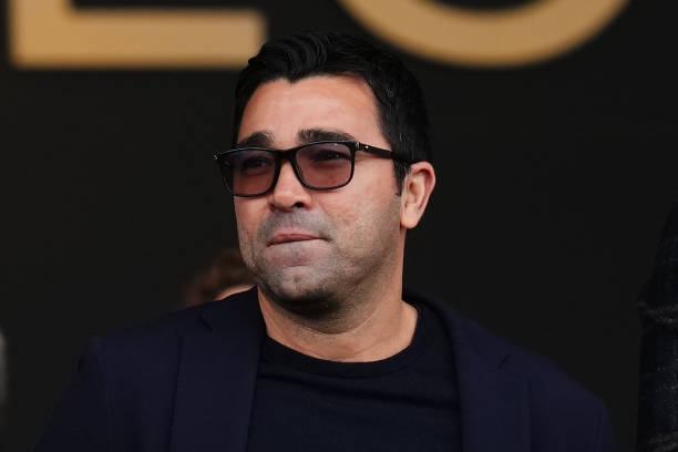 Deco đang làm tốt công việc của mình.