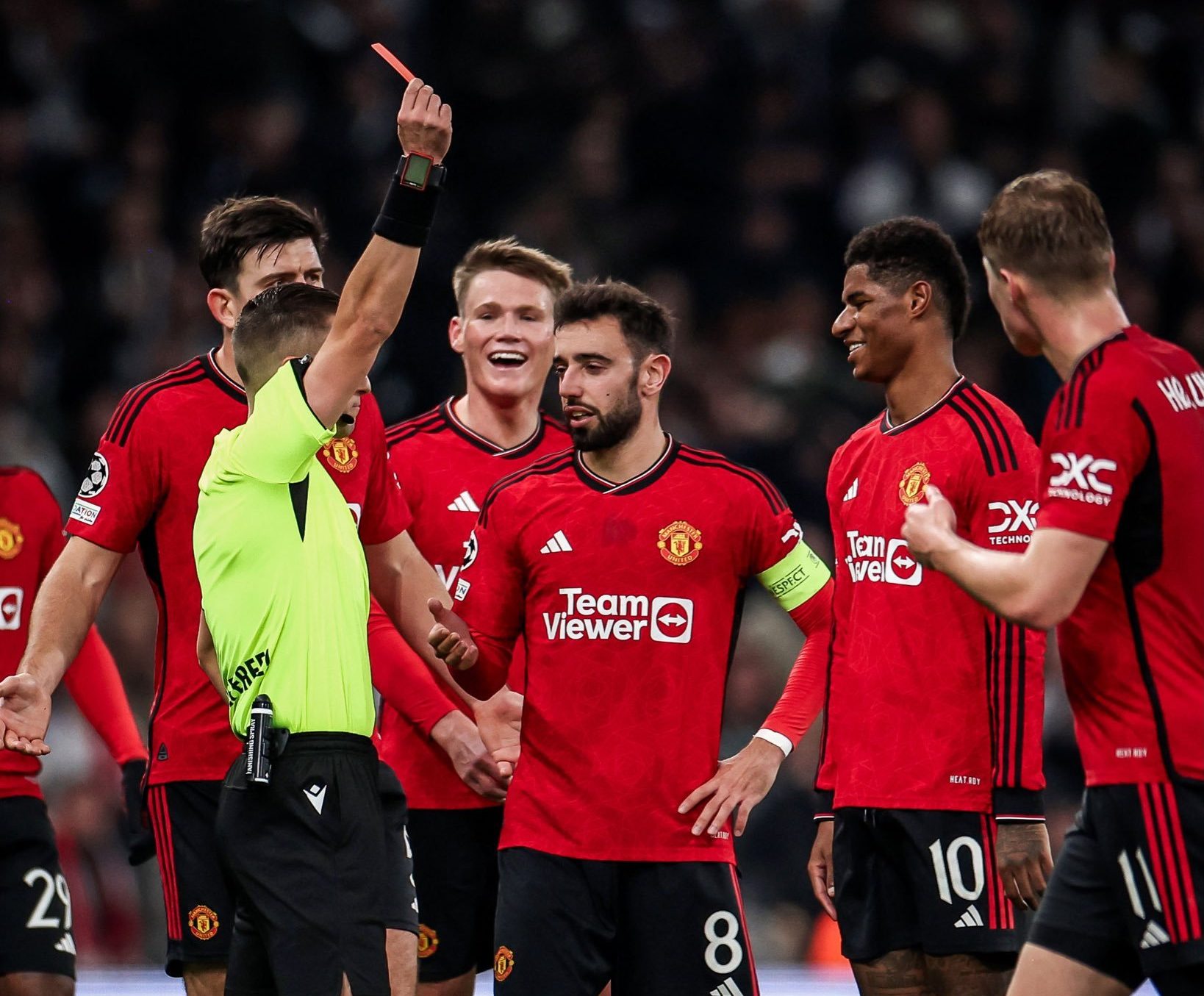 Man United vừa trải qua mùa giải thất vọng.