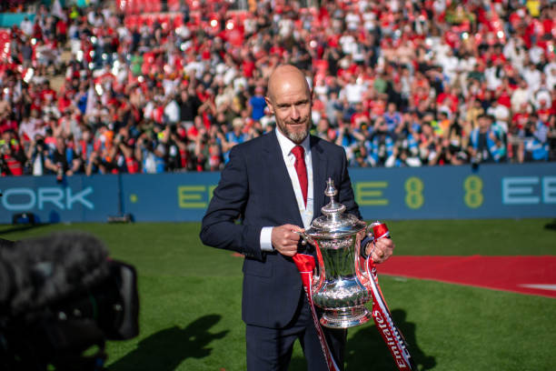 Erik ten Hag sẽ tiếp tục gắn bó với Manchester United.