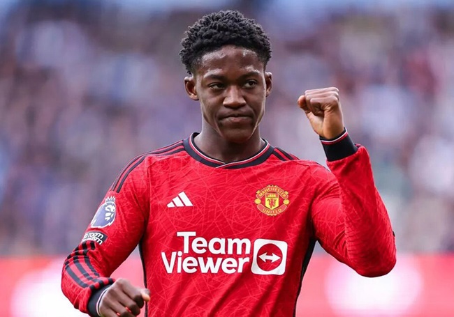 Giữ Mainoo là nhiệm vụ bắt buộc.