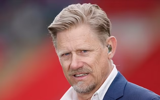 Peter Schmeichel, nhà vô địch Champions League một thời, cũng đang làm nhiệm vụ bình luận