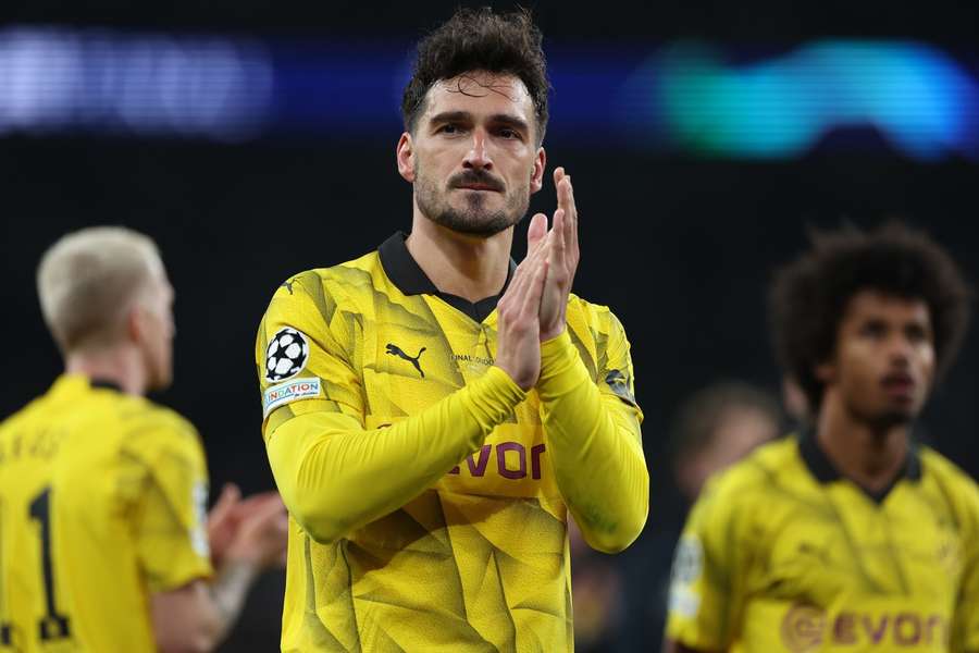 Hummels cũng ghi bàn quyết định giúp Dortmund loại PSG ở bán kết.