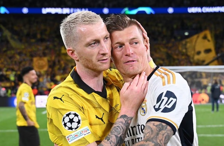 Marco Reus thêm một lần hứng chịu nỗi đau thua chung kết. Cả Reus và Toni Kroos đều sẽ chia tay CLB sau trận đấu này. Với Kroos, anh sẽ giải nghệ khi kết thúc chiến dịch tại EURO 2024 cùng tuyển Đức. Trong khi đó, Reus chưa đưa ra quyết định cho tương lai. Reus để lại tiếc nuối khi khép lại sự nghiệp cùng "Die Borussen" mà không có một danh hiệu lớn nào.