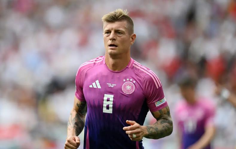 Kroos là người giữ nhịp cho Đức.