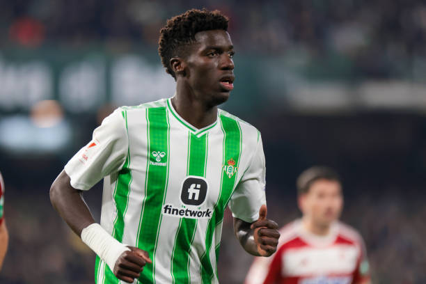 Assane Diao gây ấn tượng trong màu áo Real Betis.