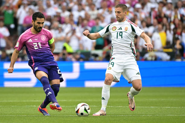 Trên trang Sofascore, Ilkay Gundogan được chấm 8,4 điểm, đi kèm với đó là hàng loạt thống kê ấn tượng. Anh ghi 1 bàn thắng, đóng góp 1 kiến tạo. Tỷ lệ chuyền chính xác 85% (39/46), thực hiện 2 đường chuyền mang tính quyết định.