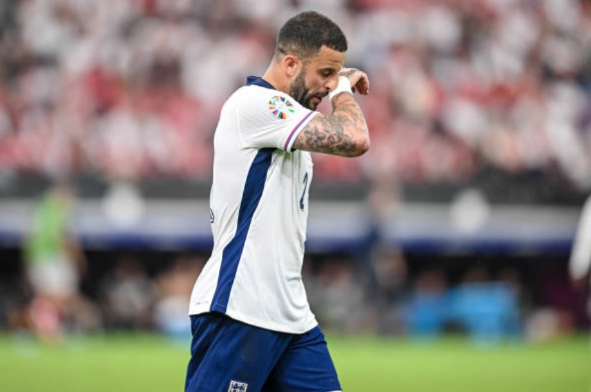 Walker bênh vực cho Southgate.