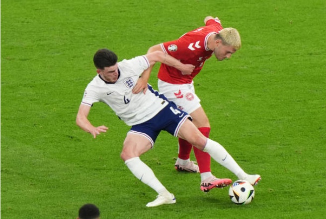 Tuyển Anh đã có một trận đấu đáng thất vọng trước Đan Mạch và Declan Rice cũng không phải ngoại lệ.