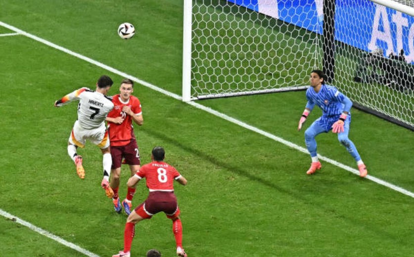 Havertz bỏ lỡ nhiều cơ hội ngon ăn.
