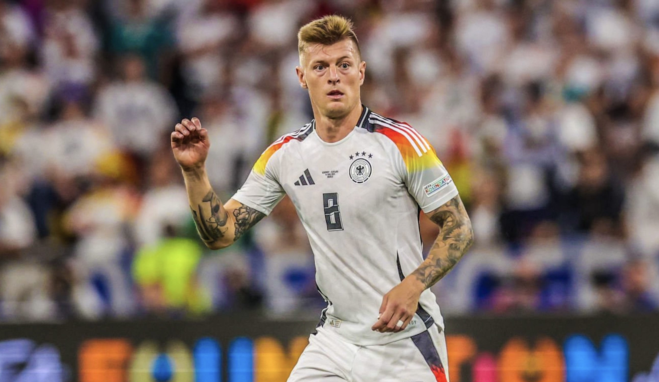Nhưng ngay cả khi làm điều đó, Kroos vẫn khiến NHM tiếc nuối khi giải nghệ quá sớm dù đẳng cấp chơi bóng vẫn nguyên vẹn.